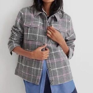 J. CREW Shirt Jacket in Stretch Wool. Size medium. Grey, purple, and white.